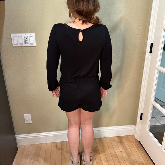 WET SEAL Low Cut V Neck Long Sleeve Knit Romper - size XS - Picture 9 of 10